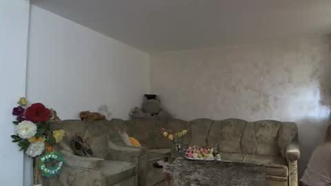 Melly online show from April 13, 2026, 7:36 am