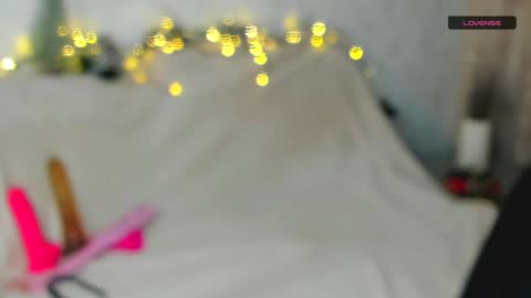 MelMooon online show from December 28, 2024, 4:30 pm