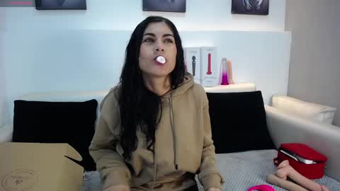 Melodi online show from April 7, 2026, 1:44 pm