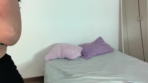 melody24_ online show from March 5, 2025, 6:23 pm