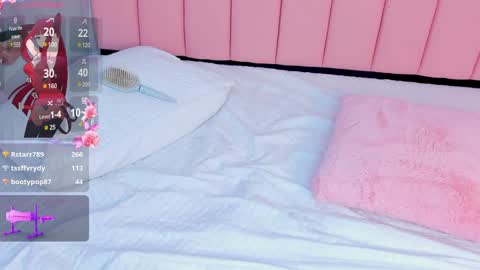 Snapshot of melody_blake16 chatting on December 6, 2024, 5:44 pm online show from December 6, 2024, 5:44 pm