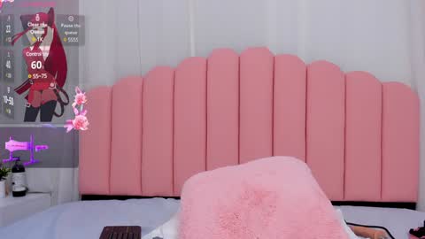 Snapshot of melody_blake16 chatting on December 16, 2024, 5:33 pm online show from December 16, 2024, 5:33 pm