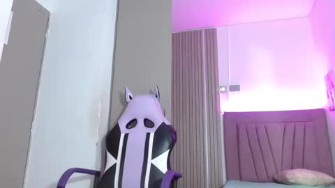 melody_mercy online show from February 6, 2025, 6:24 pm