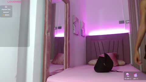 melody_mercy online show from February 7, 2025, 12:06 pm