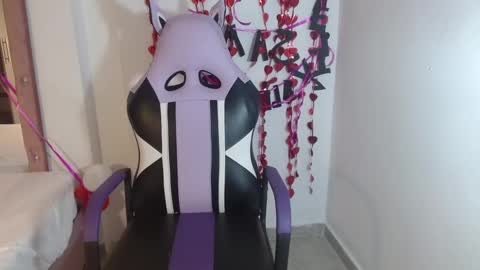 melody_mercy online show from February 18, 2025, 12:06 pm