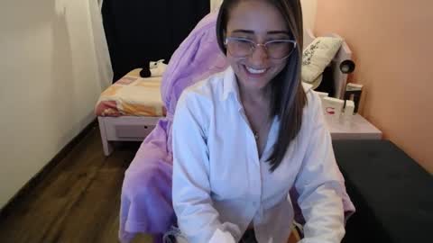 Snapshot of melody_sofia1 chatting on December 9, 2024, 11:45 pm Melody online show from December 9, 2024, 11:45 pm