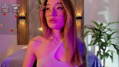 melodylanee online show from March 14, 2026, 11:04 am