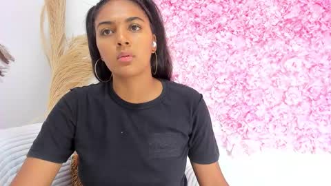 Melody online show from February 15, 2026, 9:22 pm