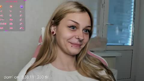 Snapshot of melonipinkbb chatting on July 7, 2026, 12:09 pm MELONI online show from July 7, 2026, 12:09 pm