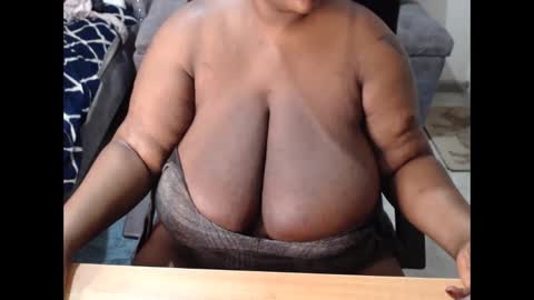 bigboobsass online show from December 5, 2025, 12:41 am