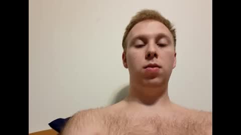 Snapshot of meow732 chatting on October 21, 2025, 10:43 pm meow732 online show from October 21, 2025, 10:43 pm