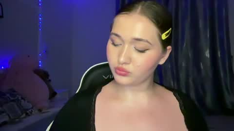 Kitten online show from July 15, 2026, 10:26 pm