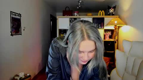 Flora  Next stream November 17th at 6  GMT online show from July 10, 2026, 5:01 am