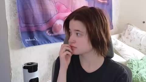 meowme online show from October 7, 2025, 7:05 am