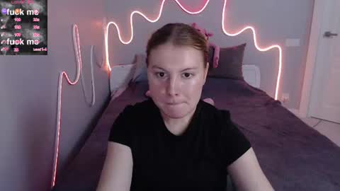 Snapshot of meowwmirra chatting on June 30, 2026, 12:06 pm Mirrra online show from June 30, 2026, 12:06 pm