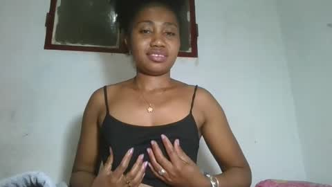 Snapshot of meraldaaaa chatting on September 10, 2025, 7:58 pm meraldaaaa online show from September 10, 2025, 7:58 pm