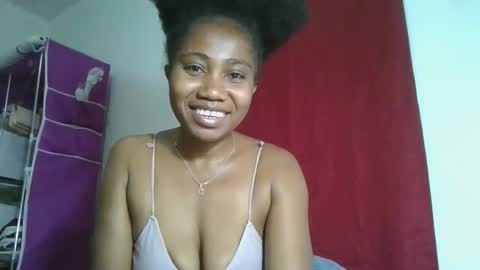 Snapshot of meraldaaaa chatting on September 15, 2025, 9:48 pm meraldaaaa online show from September 15, 2025, 9:48 pm