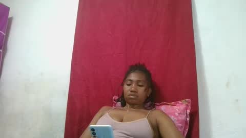 Snapshot of meraldaaaa chatting on September 29, 2025, 6:18 am meraldaaaa online show from September 29, 2025, 6:18 am