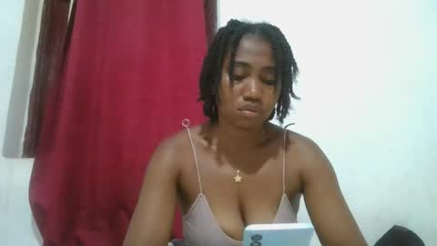 Snapshot of meraldaaaa chatting on October 29, 2025, 5:53 am meraldaaaa online show from October 29, 2025, 5:53 am