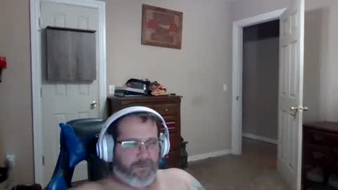 mercer1977 online show from December 16, 2025, 6:35 pm