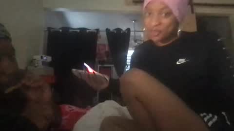 InHer77 online show from November 11, 2025, 4:18 pm