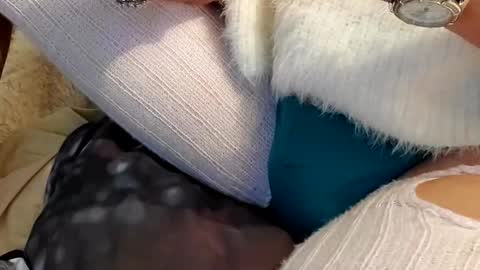 gurlnips online show from January 6, 2025, 9:30 am