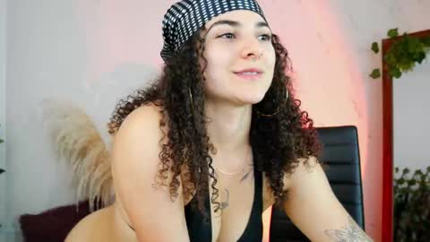 Merida Bell online show from November 20, 2025, 10:09 pm