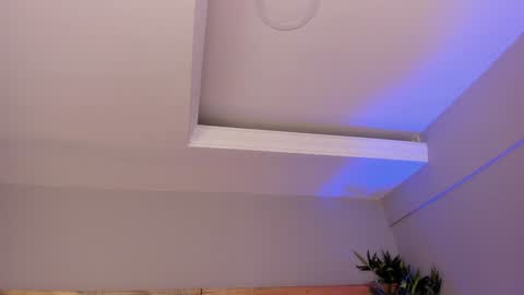 Merida  online show from February 1, 2025, 6:51 pm