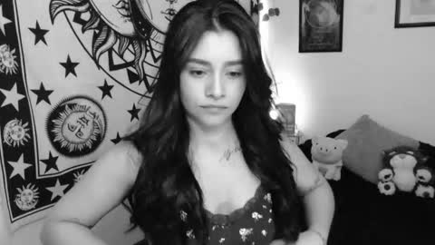 Merilyn  online show from October 28, 2025, 10:12 pm