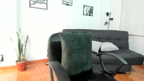 Snapshot of merlinaadams_ chatting on May 11, 2026, 4:26 pm Merlina online show from May 11, 2026, 4:26 pm