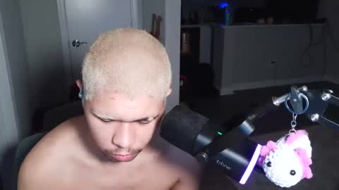 Snapshot of merlinharriss chatting on January 8, 2026, 12:35 am Merlinz Magic online show from January 8, 2026, 12:35 am