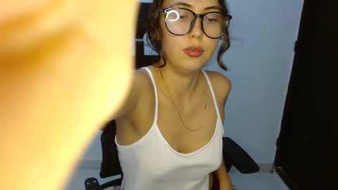 merly_14 online show from May 15, 2026, 3:13 am