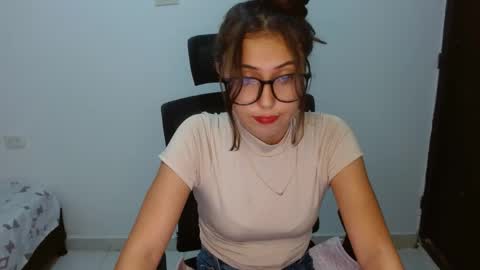 Snapshot of merly_14 chatting on June 1, 2026, 3:08 am merly_14 online show from June 1, 2026, 3:08 am