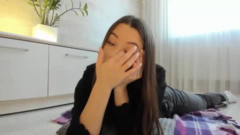 Snapshot of meryfoxxx chatting on February 9, 2025, 12:19 pm meryfoxxx online show from February 9, 2025, 12:19 pm