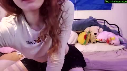 mesmerized_mowo online show from March 4, 2025, 10:27 pm