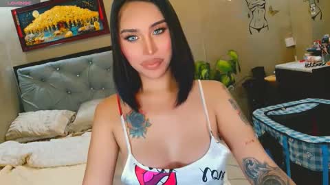 Snapshot of mesmerizingfuckdoll chatting on October 20, 2025, 12:33 am mistress jasmine online show from October 20, 2025, 12:33 am