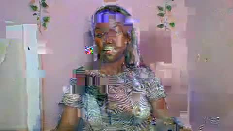 Snapshot of messyluna chatting on June 30, 2026, 10:33 pm meggy and bree online show from June 30, 2026, 10:33 pm