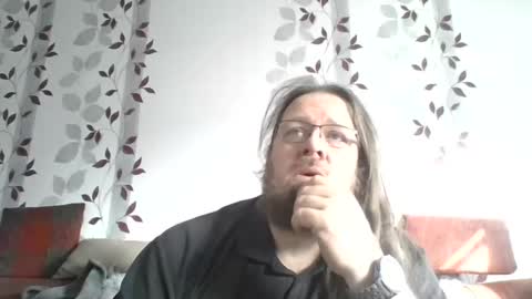 Snapshot of metallbuddy chatting on February 2, 2025, 9:40 am ask me online show from February 2, 2025, 9:40 am