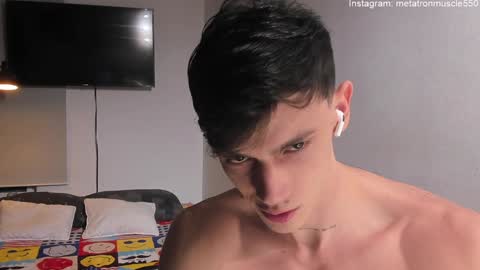 Snapshot of metatron_muscle chatting on January 4, 2025, 2:46 am Dany online show from January 4, 2025, 2:46 am