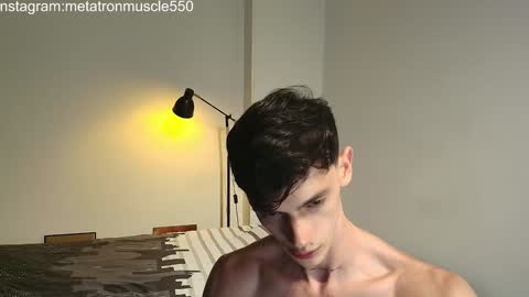 Snapshot of metatron_muscle chatting on January 25, 2025, 4:02 am Dany online show from January 25, 2025, 4:02 am