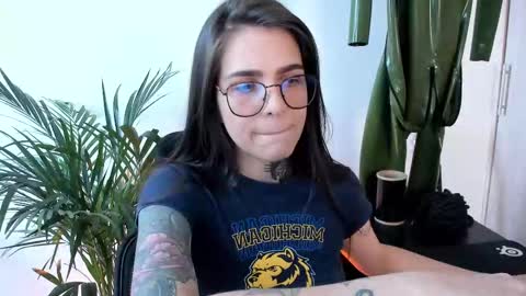 Meurif online show from October 4, 2025, 7:01 pm