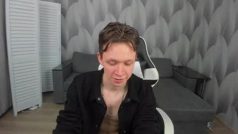 Snapshot of meverik_oushen chatting on April 28, 2026, 4:56 pm MEVERIK OUSHEN online show from April 28, 2026, 4:56 pm