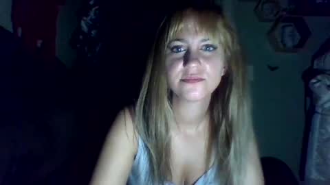 Snapshot of mezzy69 chatting on October 12, 2025, 8:13 am mezzy69 online show from October 12, 2025, 8:13 am