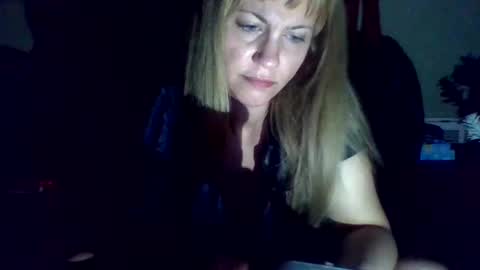 Snapshot of mezzy69 chatting on October 27, 2025, 8:40 am mezzy69 online show from October 27, 2025, 8:40 am