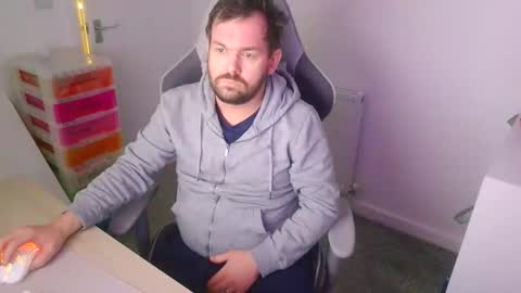 Snapshot of mg_of chatting on December 16, 2025, 8:19 am mg-of online show from December 16, 2025, 8:19 am