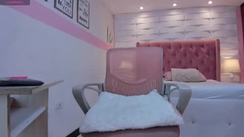 Snapshot of mhellissaw chatting on October 11, 2025, 10:03 am melissa online show from October 11, 2025, 10:03 am