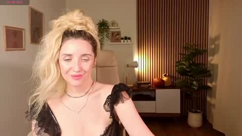 mi1a_ online show from June 27, 2026, 12:22 pm