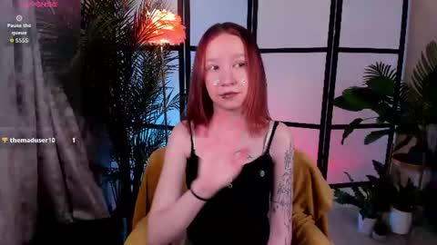 Snapshot of mi_mi_mia chatting on July 3, 2026, 6:36 pm Mia online show from July 3, 2026, 6:36 pm