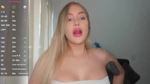 Snapshot of mi_suk1 chatting on October 3, 2025, 7:00 pm mi suk1 online show from October 3, 2025, 7:00 pm