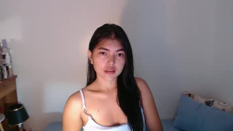 mia online show from February 5, 2025, 3:31 pm